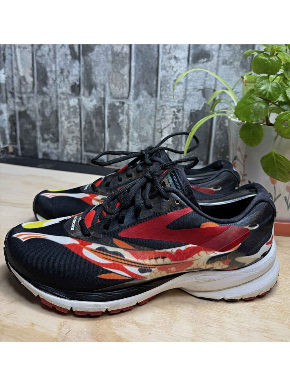 Brooks Launch 4 KOI Tokyo Marathon Limited Edition Men’s 8.5 D Running Shoes